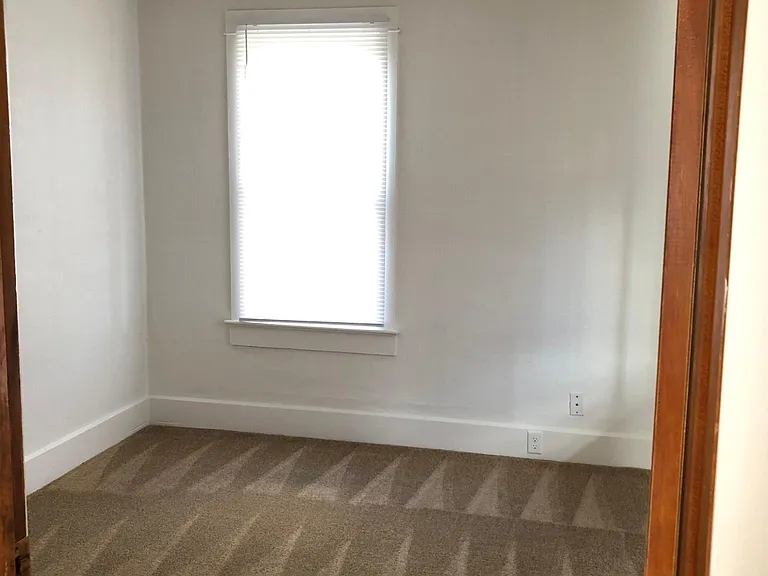 311 S Anderson St — Photo 6