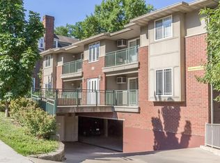 707 N Dubuque St APT 3, Iowa City, IA 52245