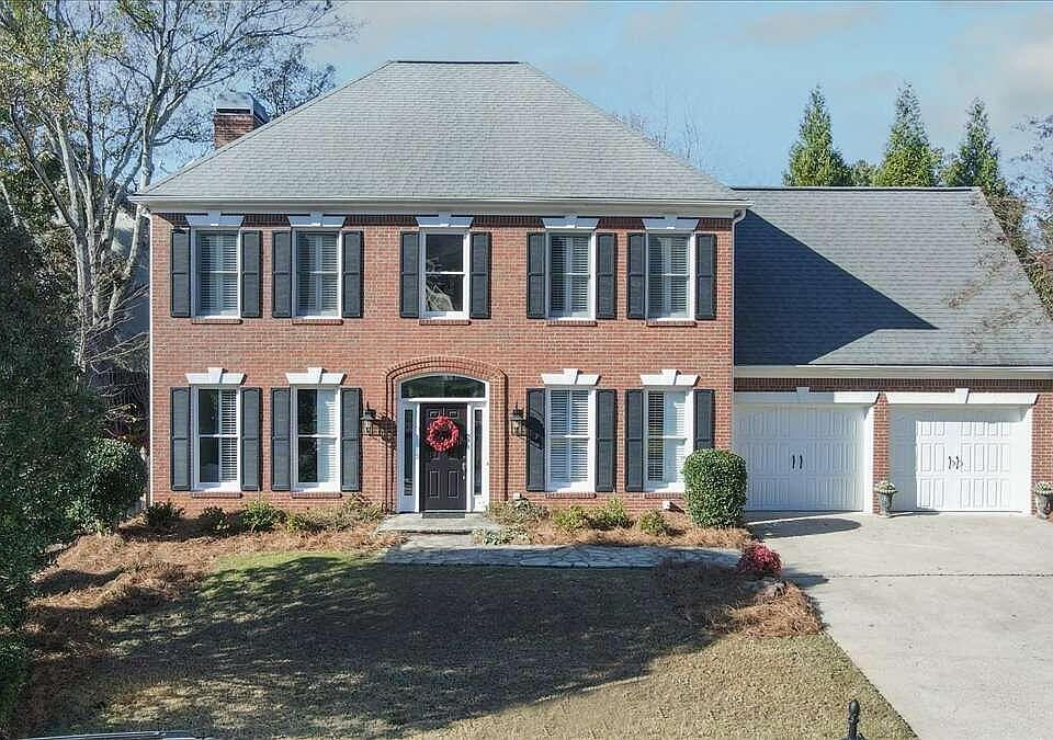 1st image of 4643 Kempton Pl NE