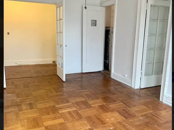 409 Edgecomb Avenue image 1 of 16