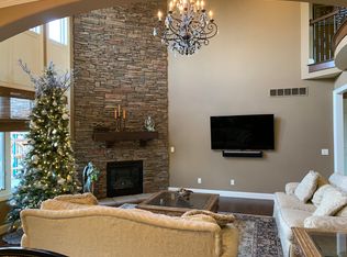 18881 Strongford Dr, Macomb, MI 48044