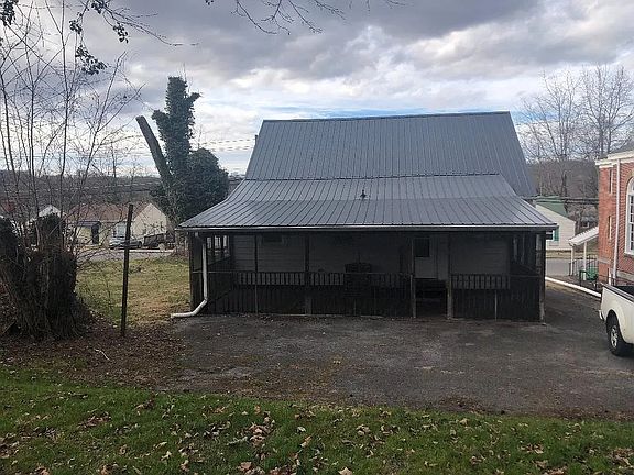 3rd image of 2406 Broad St