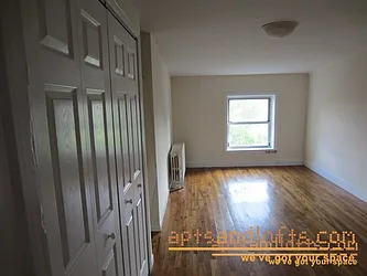 Rented by aptsandlofts.com