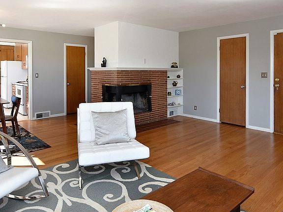 Closets & Storage Plus