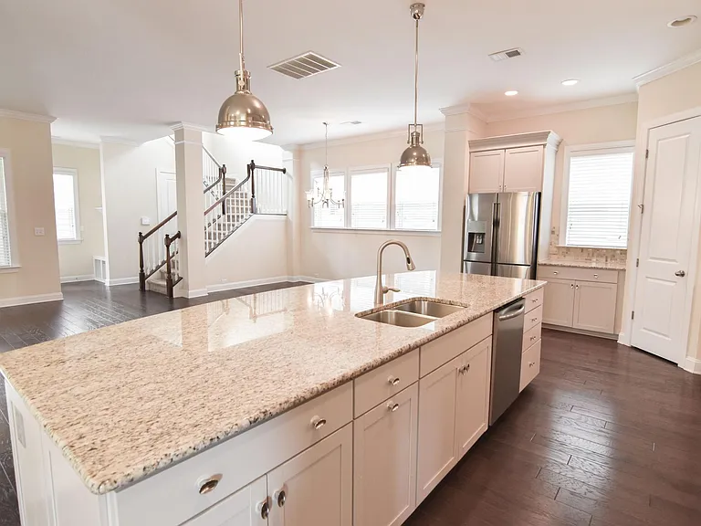 4909 Providence Country Club Dr — Photo 3