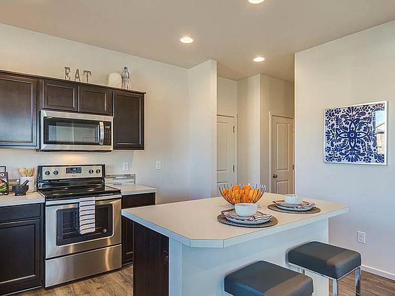 4th image of 2217 NE Four Seasons Ln