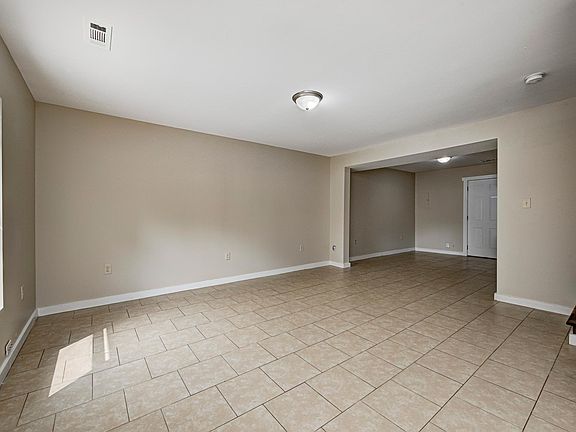 4th image of 8342 Meadowlark Dr