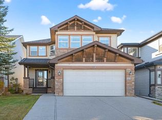 21 E Panamount St NW, Calgary, AB T3K 0H2
