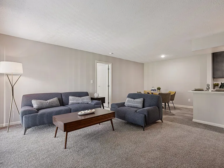 Fox Chase South — Photo 19