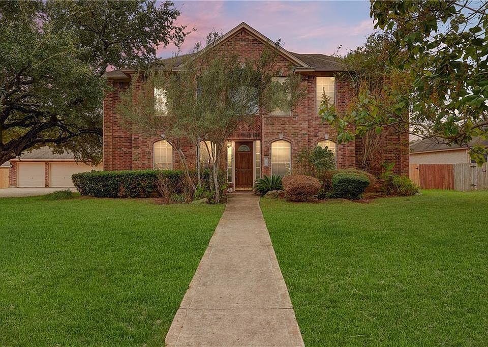 1st image of 3201 Sunland Dr