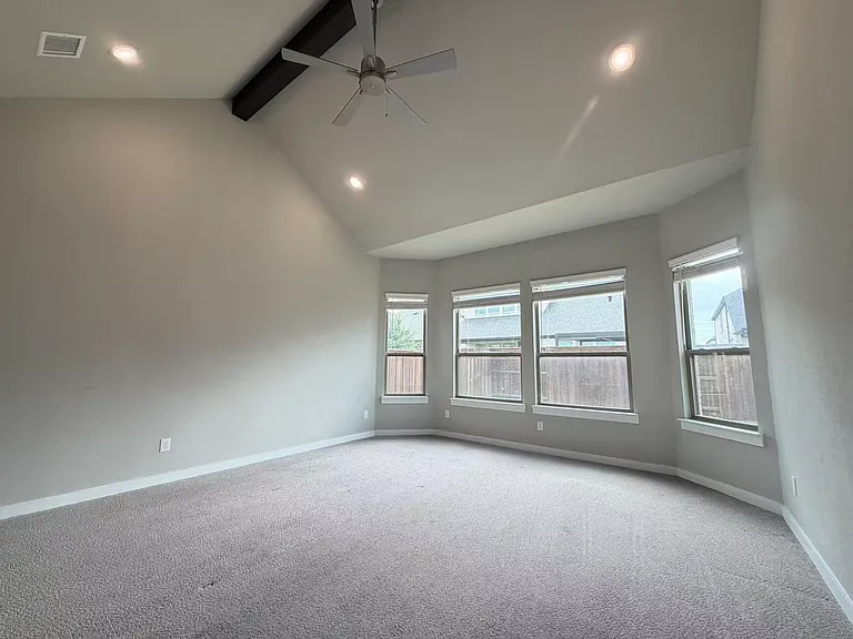 1280 Manfreda St — Photo 15
