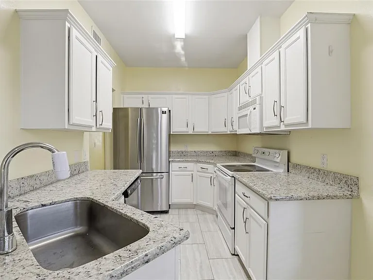 510 NW 50th Blvd #510 — Photo 12