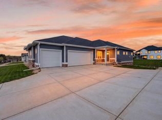 1120 Quinn Drive, Waunakee, WI 53597