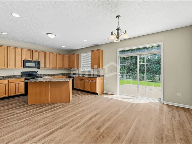 2591 Auburn Ct — Photo 5