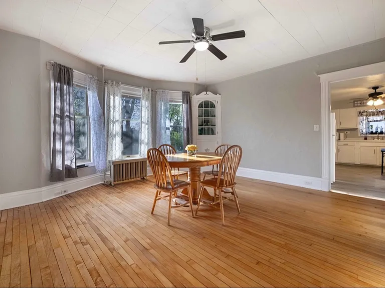 370 Algona Ave #1F — Photo 2