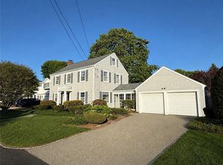7 Beech Tree Rd E, Rumford, RI 02916