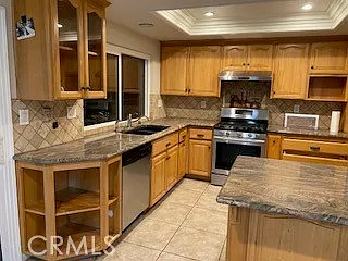 2117 W Sycamore Ave — Photo 2