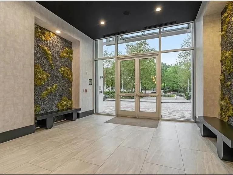 3324 Peachtree Rd NE #2515 — Photo 20