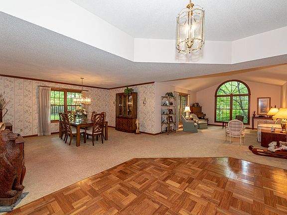 4th image of 2113 Buckingham Cir