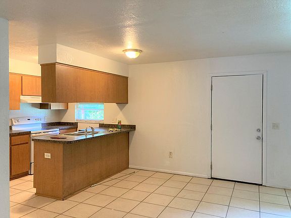 4th image of 12211 N 59th St #I