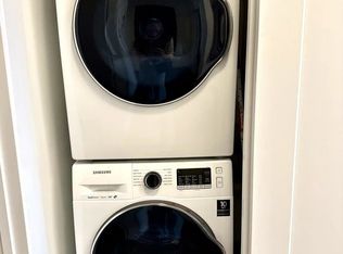 386 Richmond Rd #201, Ottawa, ON K2A 0E8