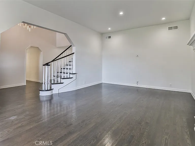 3373 Coy Dr — Photo 7