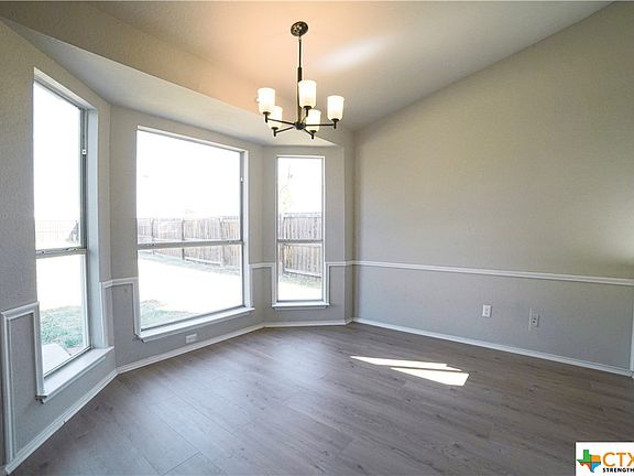4th image of 3209 Carpet Ln