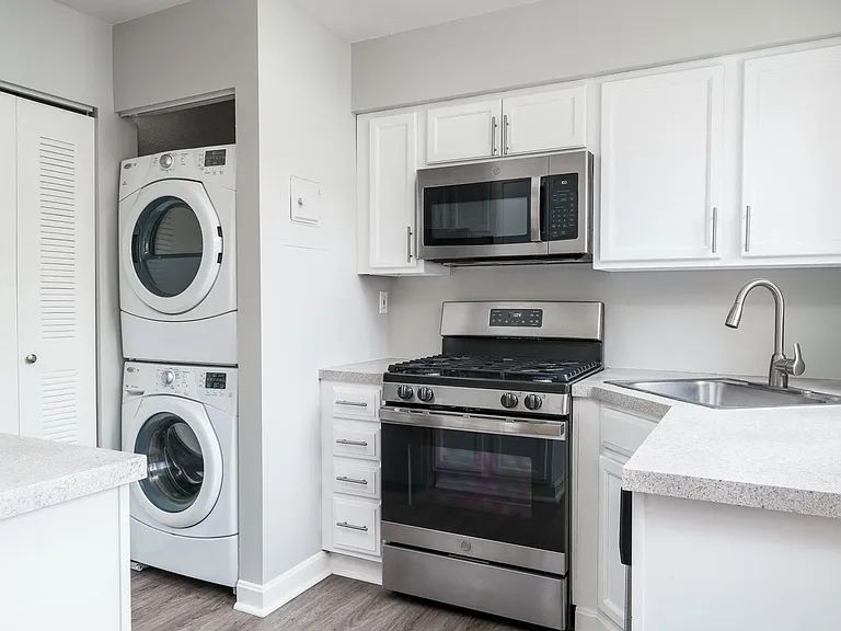 Hathaway Farms Townhomes at Northampton — Photo 63