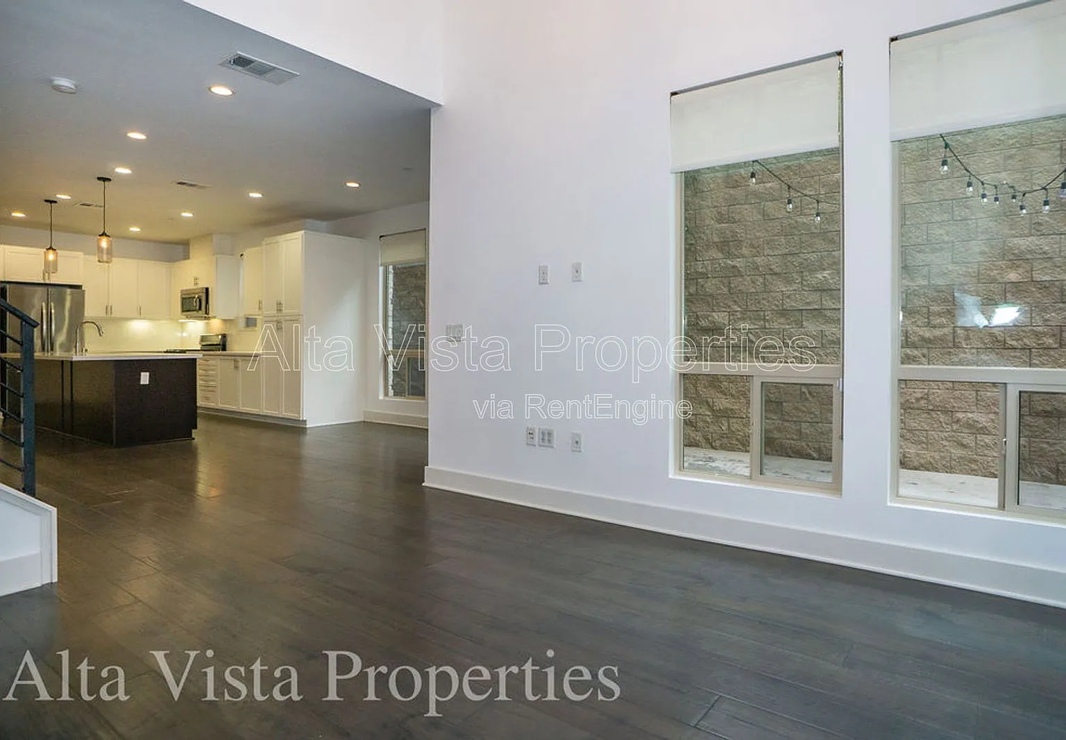 3 bed, 2.5 bath, 1985 sqft, $5,500 — Photo 1