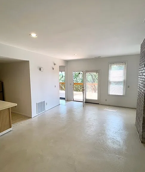 543 Klotter Ave #1 — Photo 3
