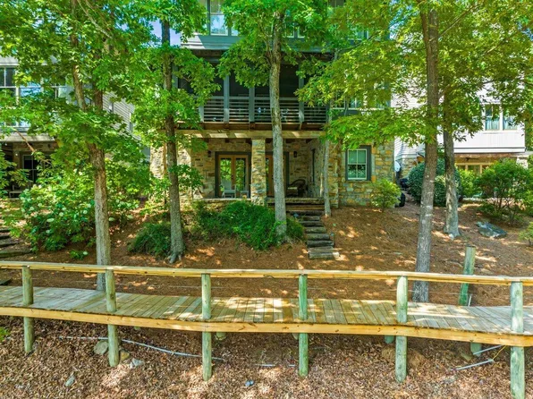 19 Turtle Point Dr, Crane Hill, AL 35053