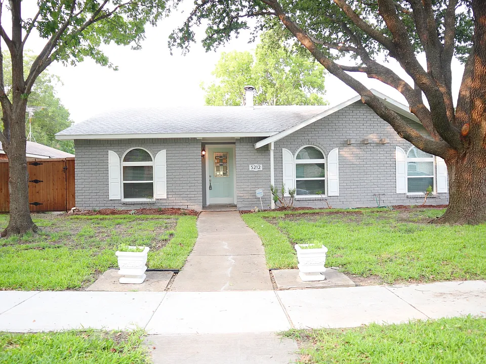 5212 Fisher Dr