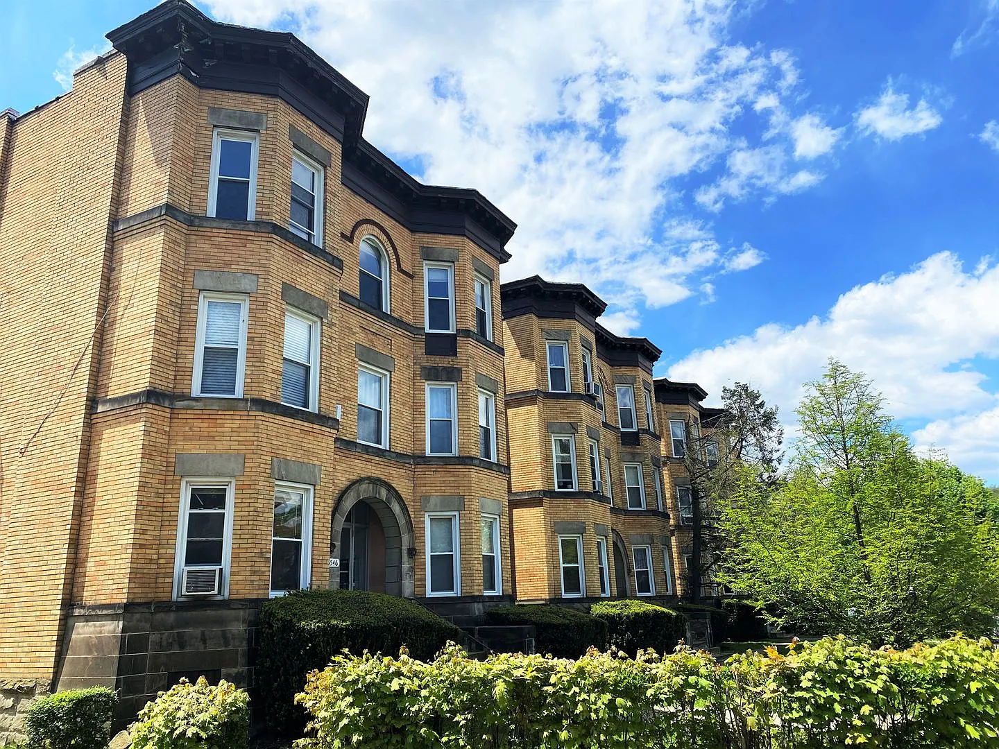 Highland Park - Apartments For Rent In Pittsburgh — Photo 1