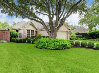 2436 Fairway Pointe Dr, League City, TX 77573