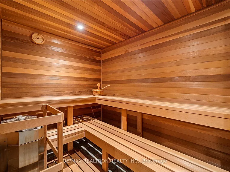 48 Arnold Ave — Photo 45