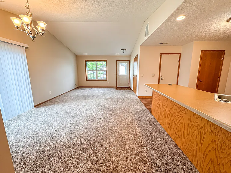 1582 Gunston Dr #B — Photo 8