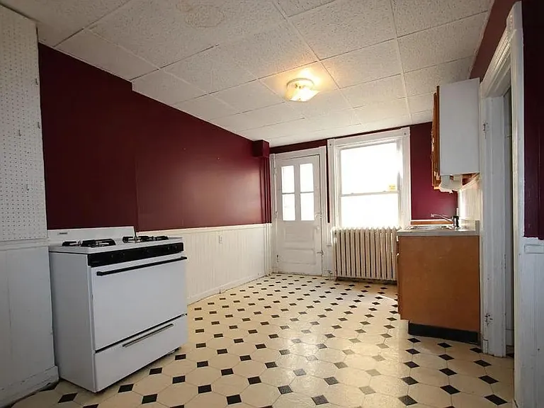 33-37 Grant St / 60 Clarke St — Photo 3