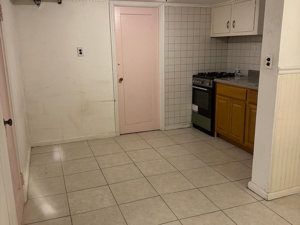1st image of 24603 87th Ave #1