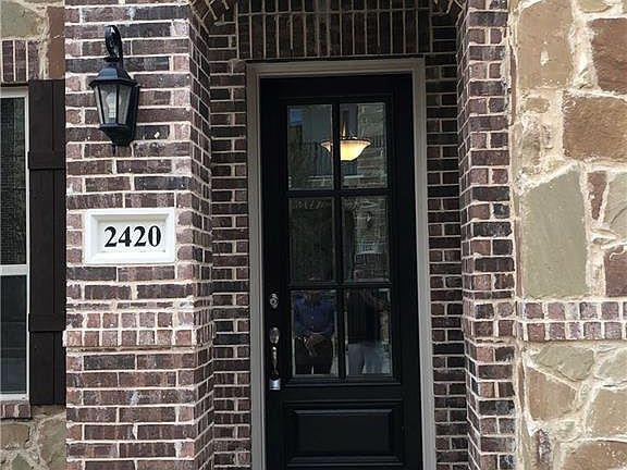 3rd image of 2420 Belvedere Ln