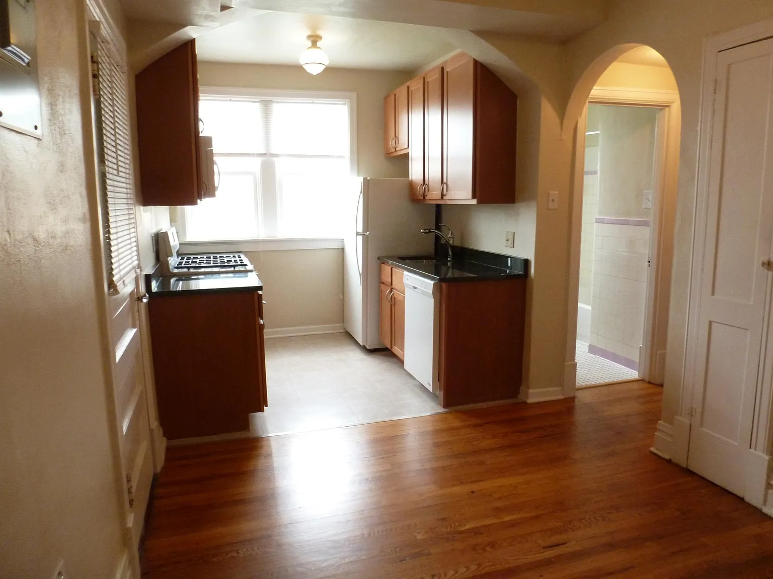 1 bed, 665 sqft, $925 — Photo 3