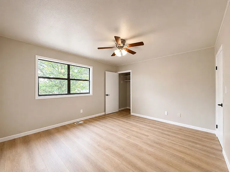2315 Byers St — Photo 10