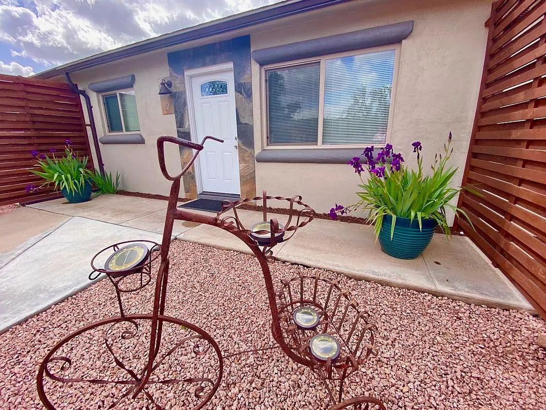 4441 E Big Valley Dr — Photo 3