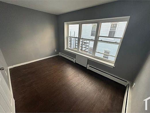 4th image of 291 Wainwright St APT 19