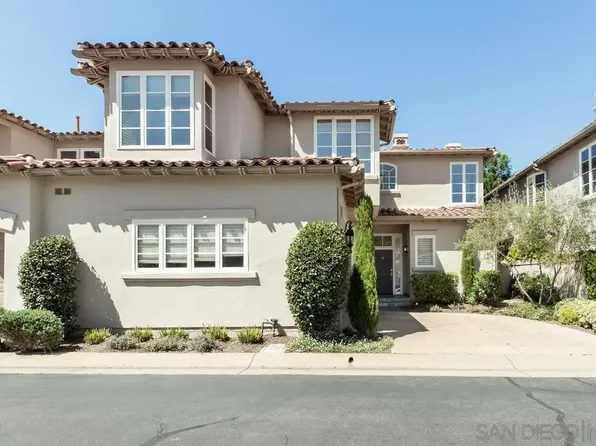 9712 Claiborne Sq, La Jolla, CA 92037