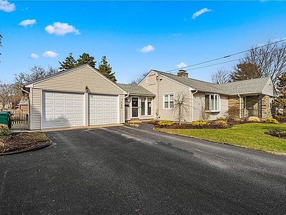 2nd image of 155 Weetamoe Dr