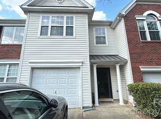 3915 Glenlea Commons Dr, Charlotte, NC 28216