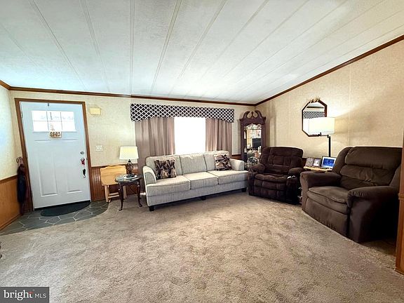4th image of 443 Priscilla Ln