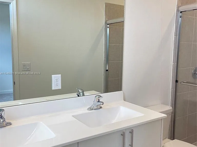 28545 SW 132nd Ct — Photo 6