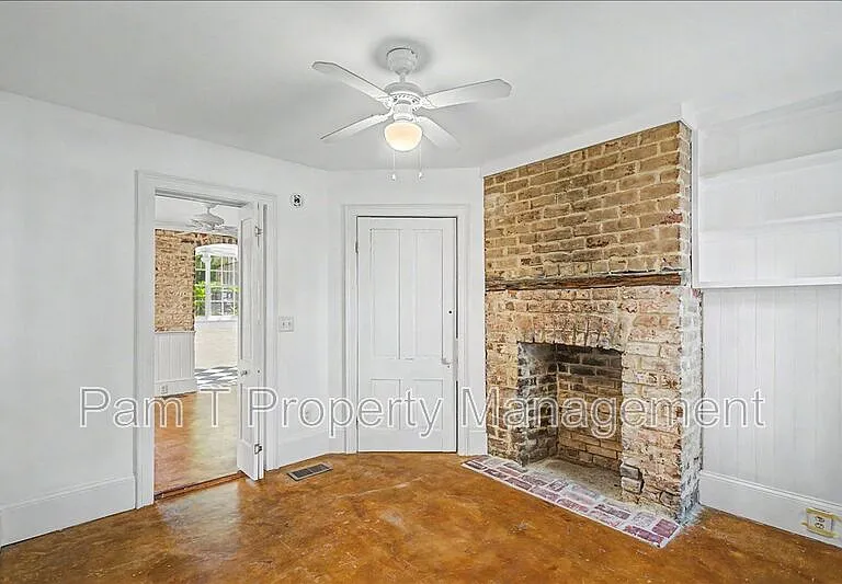 521 E Harris St #A — Photo 14