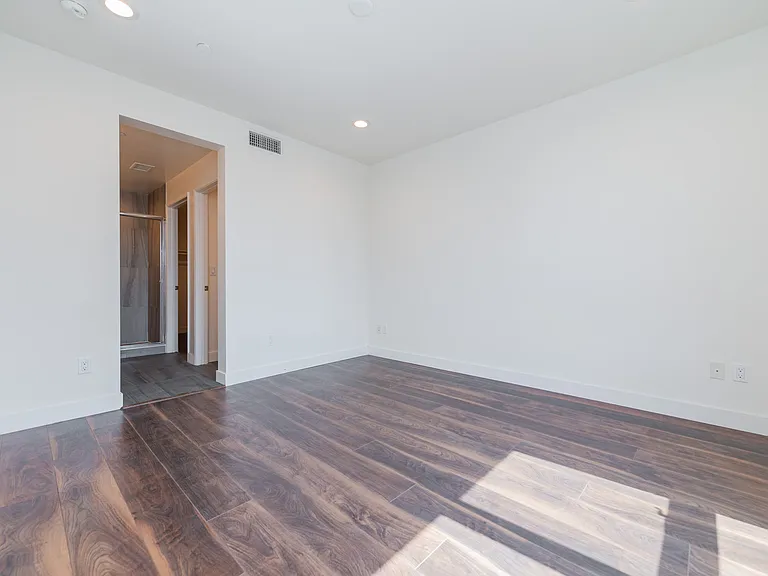 6016 W Beachwood Ln — Photo 42